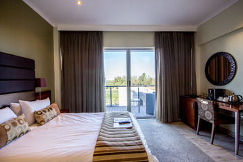 Protea Hotel by Marriott Upington 4*