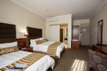 Protea Hotel by Marriott Upington 4*