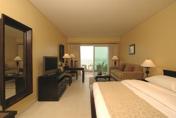 Movenpick Hotel & Resort Al Bida'a Kuwait 5*