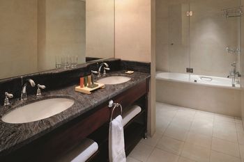 Movenpick Hotel & Resort Al Bida'a Kuwait 5*