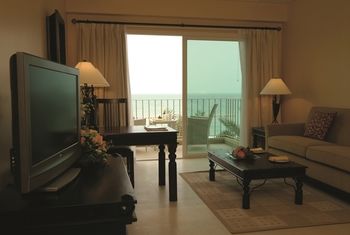 Movenpick Hotel & Resort Al Bida'a Kuwait 5*
