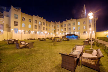 Copthorne Al Jahra Hotel & Resort 4*