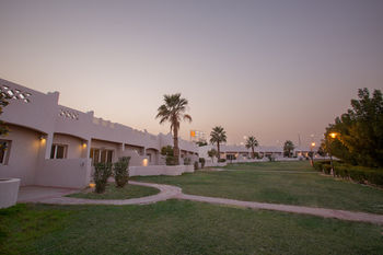 Copthorne Al Jahra Hotel & Resort 4*