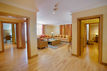 Copthorne Al Jahra Hotel & Resort 4*
