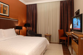 Copthorne Al Jahra Hotel & Resort 4*