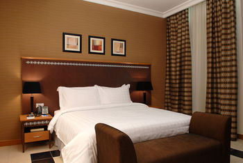 Copthorne Al Jahra Hotel & Resort 4*