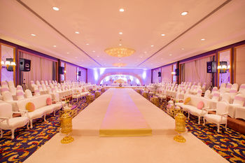 Copthorne Al Jahra Hotel & Resort 4*