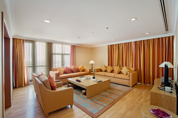 Copthorne Al Jahra Hotel & Resort 4*