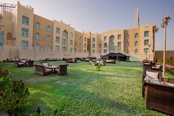 Copthorne Al Jahra Hotel & Resort 4*