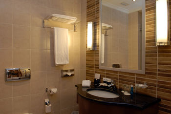 Copthorne Al Jahra Hotel & Resort 4*