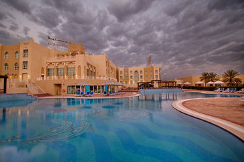 Copthorne Al Jahra Hotel & Resort 4*