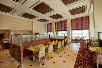 Copthorne Al Jahra Hotel & Resort 4*