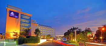 Truntum Padang 4*