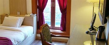 Charis Hotel 3*