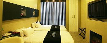 Charis Hotel 3*