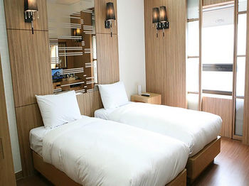 Charis Hotel 3*
