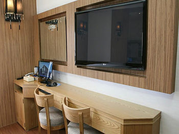 Charis Hotel 3*