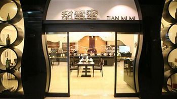 Charis Hotel 3*