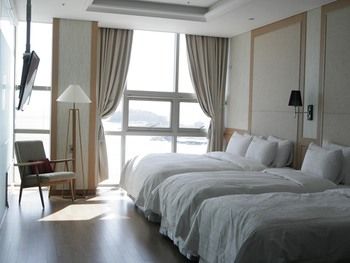 Benikea Hotel Yeosu 3*