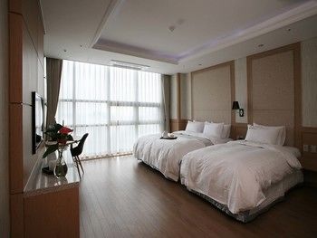Benikea Hotel Yeosu 3*