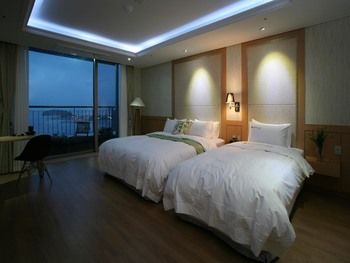 Benikea Hotel Yeosu 3*