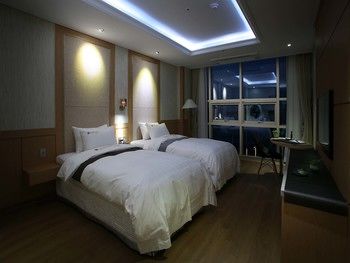 Benikea Hotel Yeosu 3*