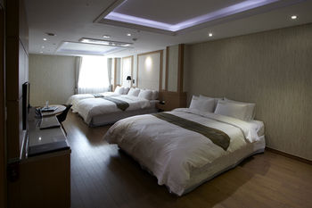 Benikea Hotel Yeosu 3*