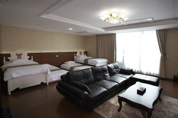Benikea Hotel Yeosu 3*
