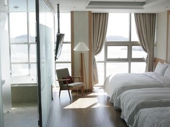 Benikea Hotel Yeosu 3*