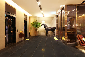 Vine Hotel 3*