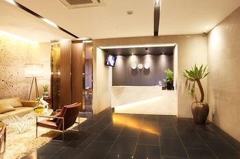 Vine Hotel 3*