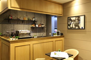 Vine Hotel 3*