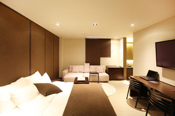 Vine Hotel 3*