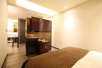 Vine Hotel 3*