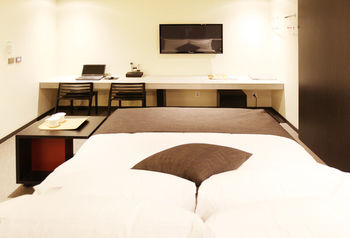 Vine Hotel 3*
