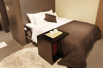 Vine Hotel 3*