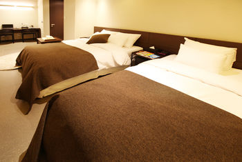 Vine Hotel 3*