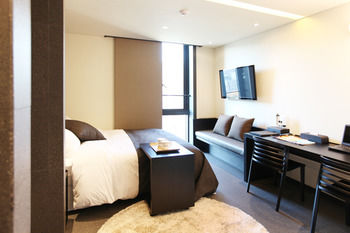 Vine Hotel 3*