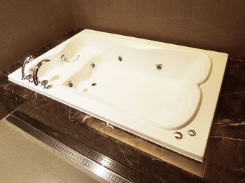 Vine Hotel 3*