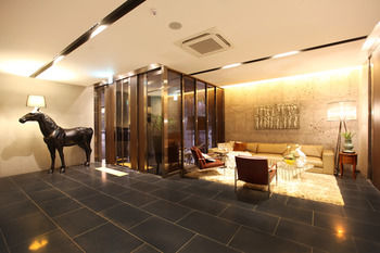 Vine Hotel 3*