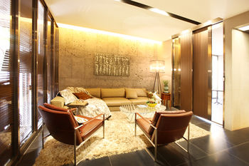 Vine Hotel 3*