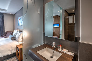 City Lodge Hotel Waterfall City 3*