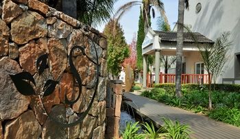 Birchwood Hotel and OR Tambo Conference Centre 4*