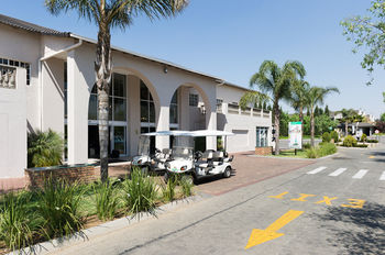 Birchwood Hotel and OR Tambo Conference Centre 4*