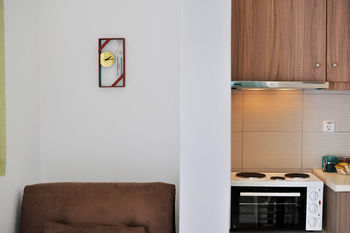Tsakanos Apartments 0*