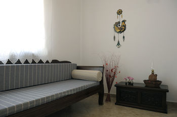 Tsakanos Apartments 0*