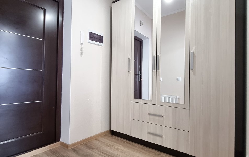 «LovelyHome39» \/ «ЛавлиХоум39 на Яблоневой 8» апартаменты 3*