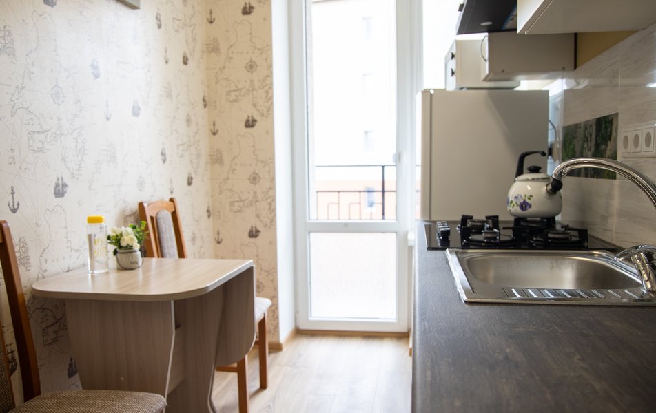 «LovelyHome39» \/ «ЛавлиХоум39 на Яблоневой 8» апартаменты 3*