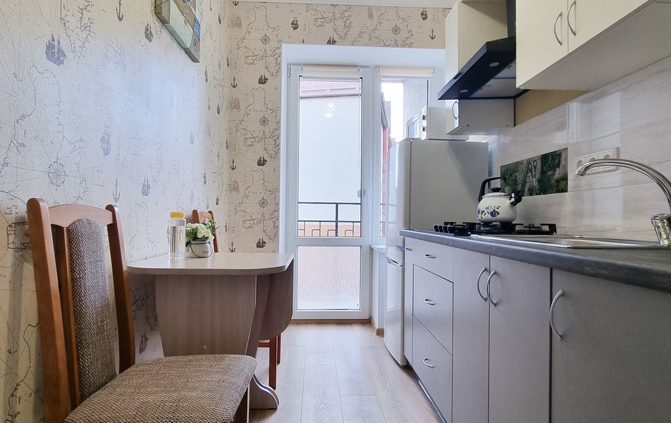 «LovelyHome39» \/ «ЛавлиХоум39 на Яблоневой 8» апартаменты 3*