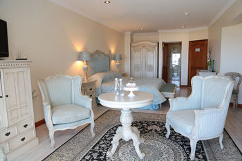 Misty Waves Boutique Hotel 4*